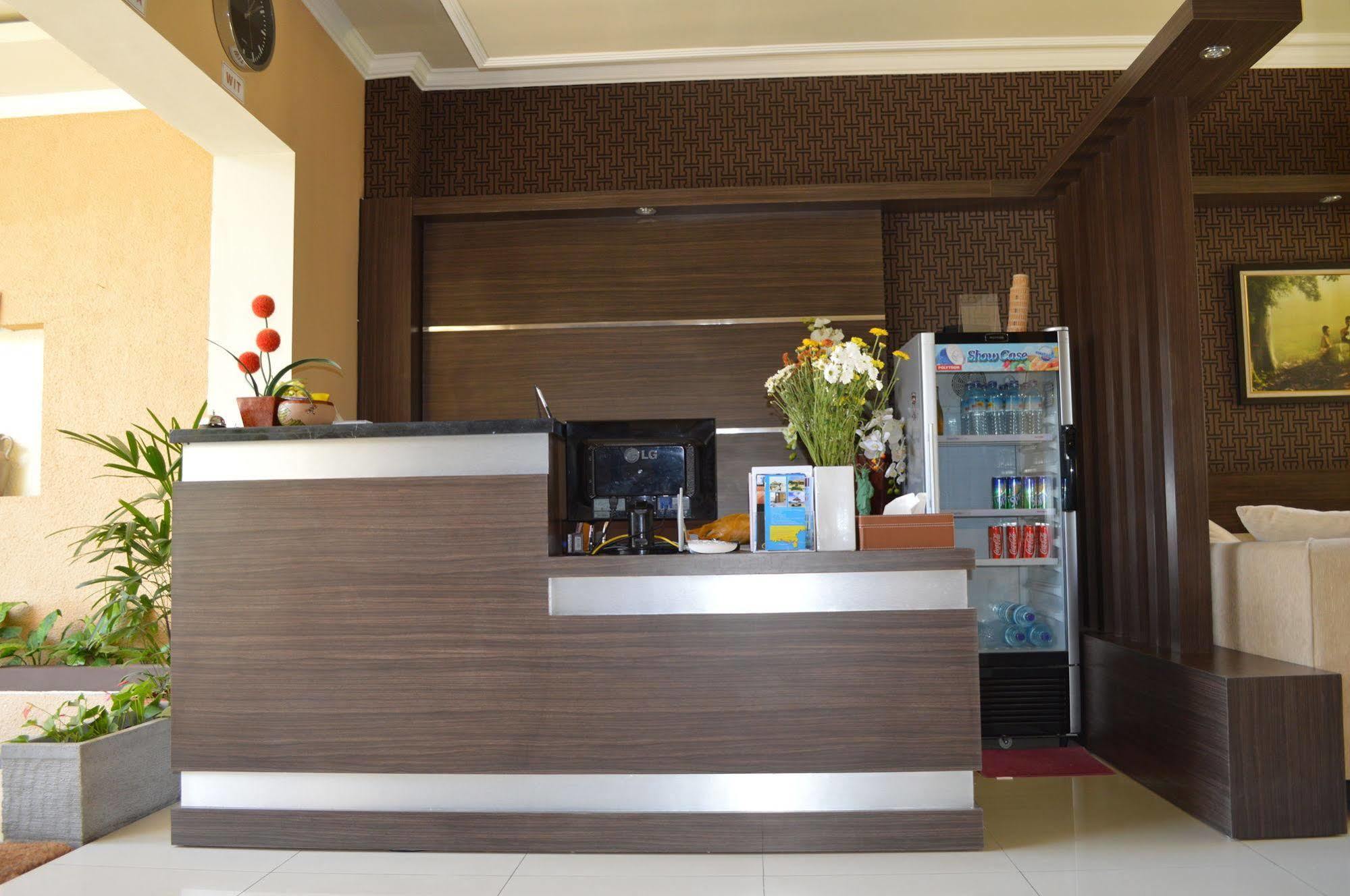 Kabana Hotel Матарам Экстерьер фото